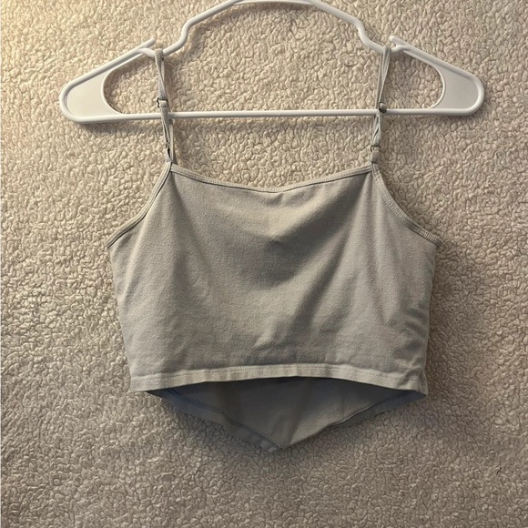 blue cropped tank top - Picture 2 of 3